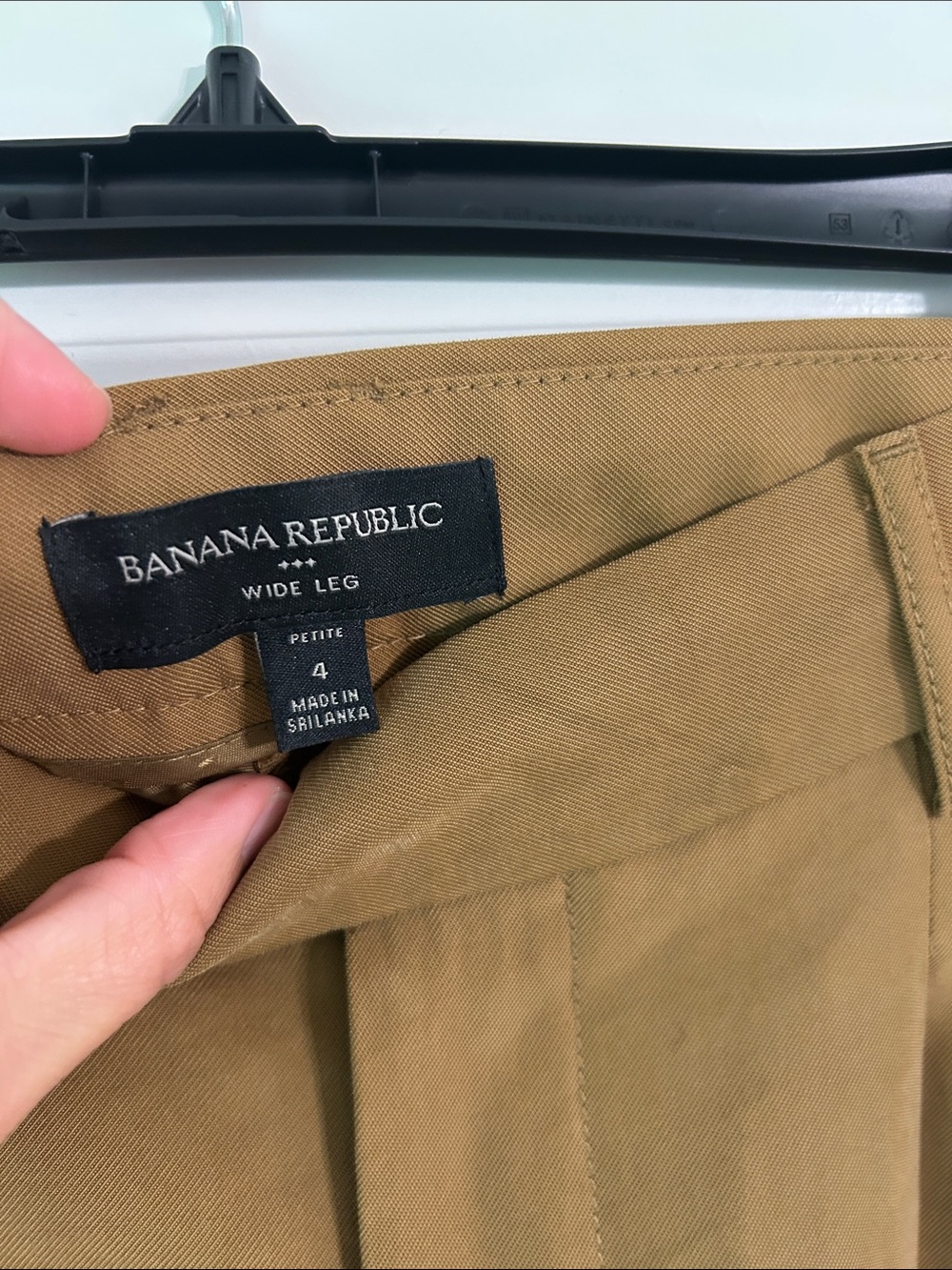 Banana Republic Olive-Tan Wide-Leg Pleated Chinos - Picture 2 of 14